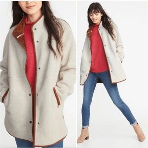 Women's Old Navy Sherpa Faux Suede Lined Coat Sz xxl like new. Used once